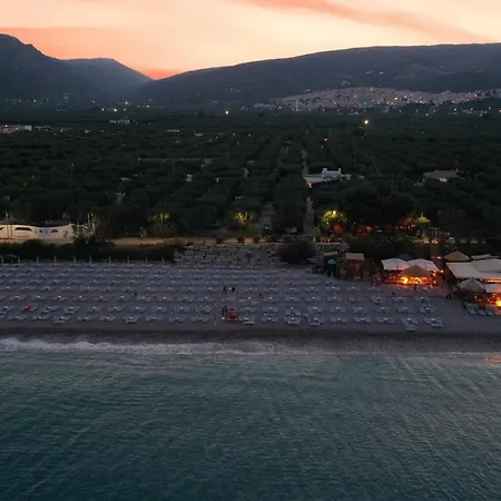 Melograno Featured With Swimming Pool And Private Holiday home *