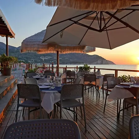 Melograno Featured With Swimming Pool And Private Holiday home *
