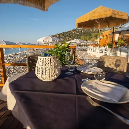 Melograno Featured With Swimming Pool And Private Holiday home *