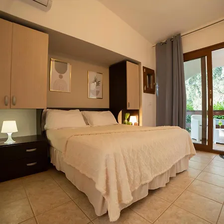 Holiday home Melograno Featured With Swimming Pool And Private